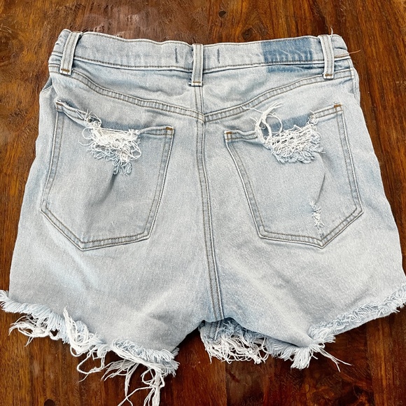 Abercrombie & Fitch Curve Love High Rise 4" Short Size 6 - Picture 2 of 3